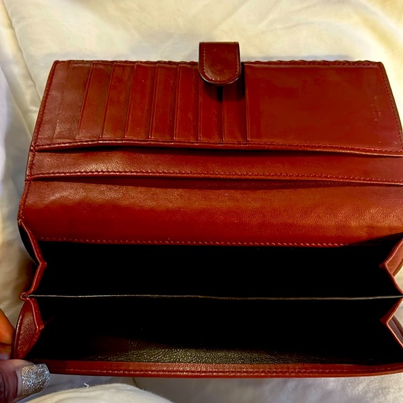 Bottega Veneta Intrecciato Weave Leather Continental Wallet Burgundy Color - Picture 5 of 6